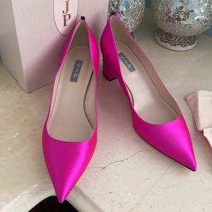 NEW Sarah Jessica Parker Pink Satin Pumps
